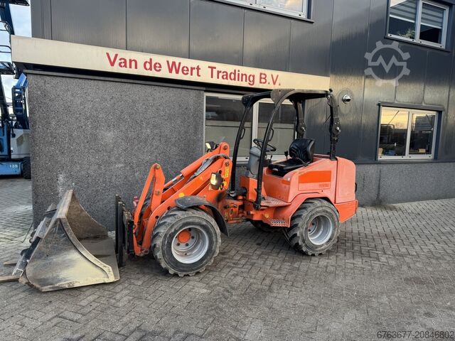 Radlader Schäffer - 2436 - Schaufel - Radlader - 200 Betriebsstunden - 2011 - Schaufel - Gabelträger SCHÄFFER Wiellader Schaffer - 2436 - shovel - wiellader - 200uur - 2011 - bak - vorkenbord