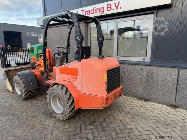 Radlader Schäffer - 2436 - Schaufel - Radlader - 200 Betriebsstunden - 2011 - Schaufel - Gabelträger SCHÄFFER Wiellader Schaffer - 2436 - shovel - wiellader - 200uur - 2011 - bak - vorkenbord