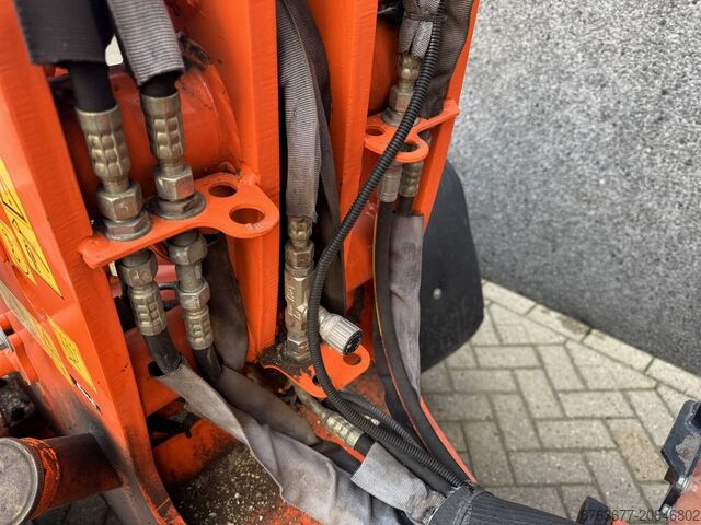 Radlader Schäffer - 2436 - Schaufel - Radlader - 200 Betriebsstunden - 2011 - Schaufel - Gabelträger SCHÄFFER Wiellader Schaffer - 2436 - shovel - wiellader - 200uur - 2011 - bak - vorkenbord