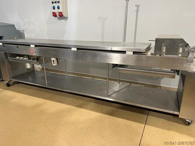 Cutting table Fritsch 