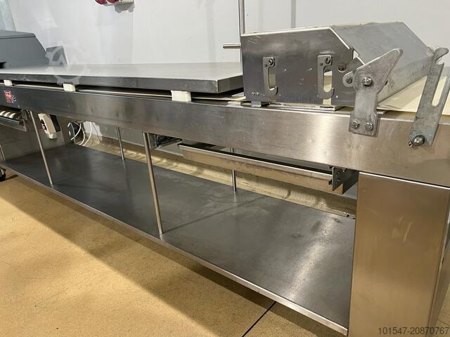 Cutting table Fritsch 