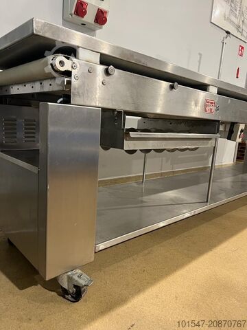 Cutting table Fritsch 