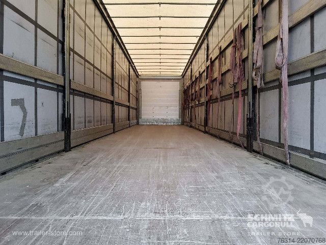 Auflieger mit Pritsche & Plane Schmitz Cargobull Curtainsider Standard Getränke