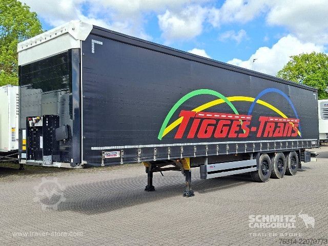 Auflieger mit Pritsche & Plane Schmitz Cargobull Curtainsider Standard Getränke