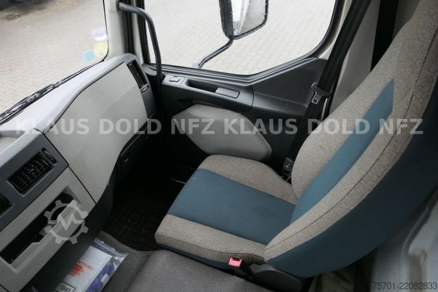 Box truck VOLVO FL 250 Koffer Rolltor LBW Euro 6