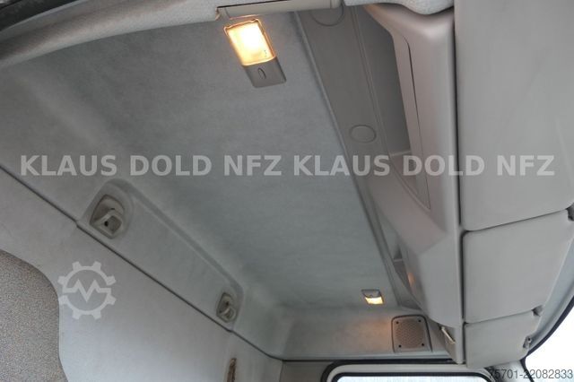 Box truck VOLVO FL 250 Koffer Rolltor LBW Euro 6