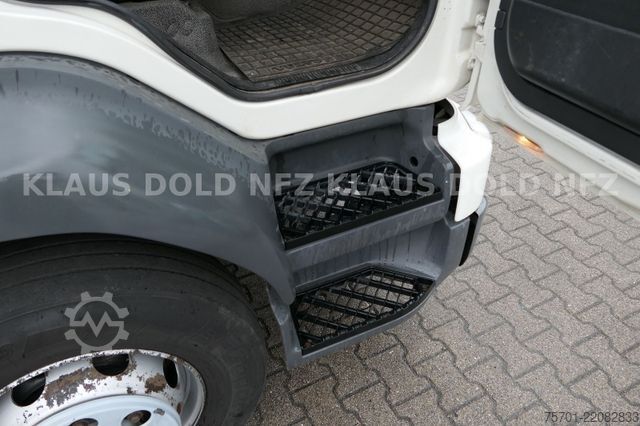 Box truck VOLVO FL 250 Koffer Rolltor LBW Euro 6