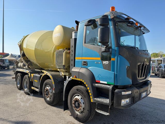 Concrete mixer truck Astra HD9 84.48