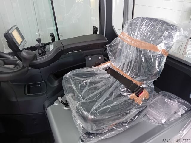 Electric 4-wheel forklift Still RX60-50 NEUGERÄT