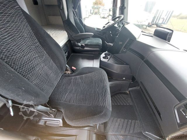 Flatbed truck MERCEDES-BENZ Arocs 2640 6X2 + Hiab XS 477 Hipro