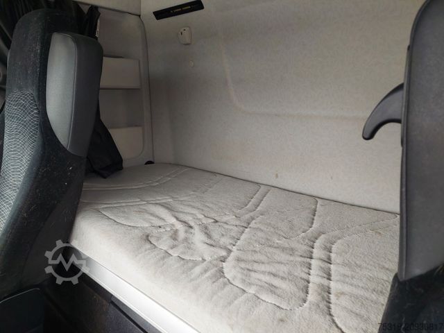 Flatbed truck MERCEDES-BENZ Arocs 2640 6X2 + Hiab XS 477 Hipro