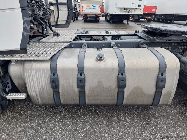 Standard tractor unit SCANIA R 450 A4X2NA