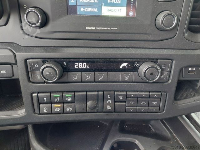 Standard tractor unit SCANIA R 450 A4X2NA