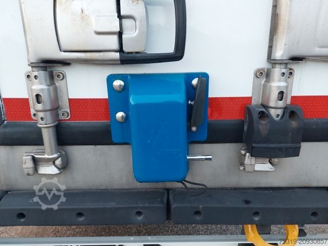 Reefer semitrailer SCHMITZ CARGOBULL SKO24 ThermoKing SLXi 300