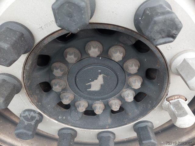 Reefer semitrailer SCHMITZ CARGOBULL SKO24 ThermoKing SLXi 300