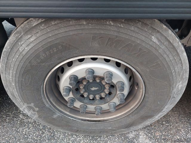 Reefer semitrailer SCHMITZ CARGOBULL SKO24 ThermoKing SLXi 300