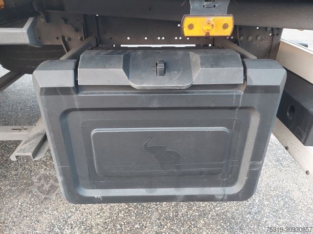 Reefer semitrailer SCHMITZ CARGOBULL SKO24 ThermoKing SLXi 300