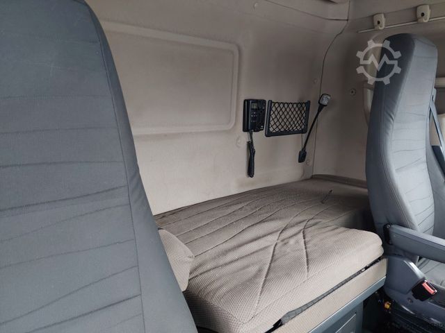 Standard tractor unit SCANIA R 440 LA6X2/4MNA