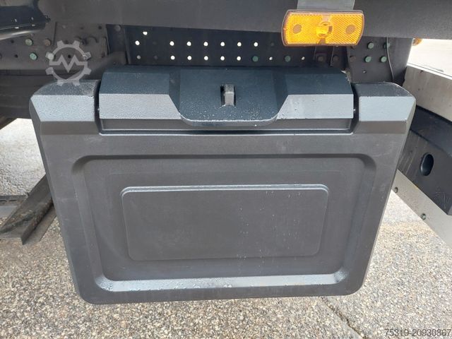 Reefer semitrailer SCHMITZ CARGOBULL SKO 24 Thermo King SLXi 300