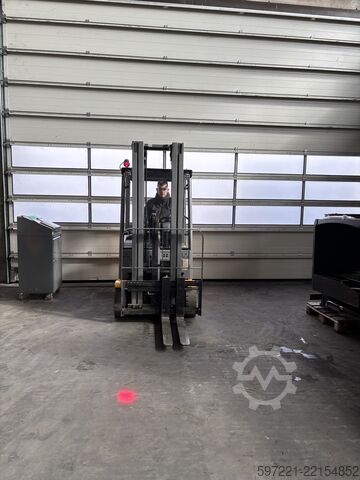 Electric - 3 wheels Jungheinrich EFG 215  Triplex