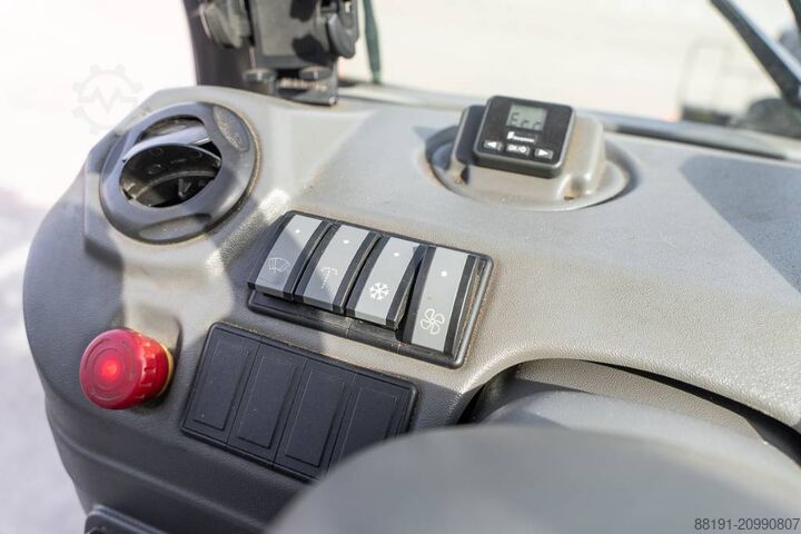 Telehandler Manitou MRT 2550