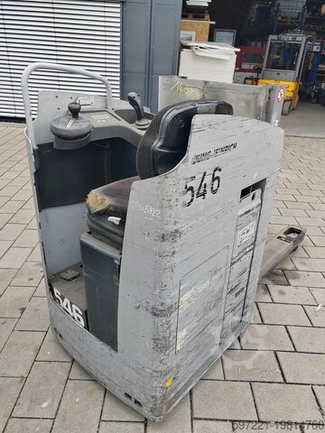 Stackers Stand-on Jungheinrich ESD 220