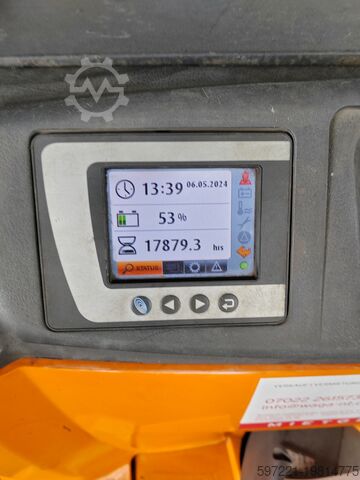 Pallet Stackers Still EXV14