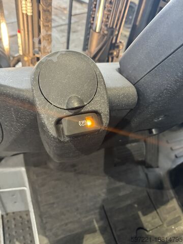 Electric - 4 wheels Still RX20-18PH