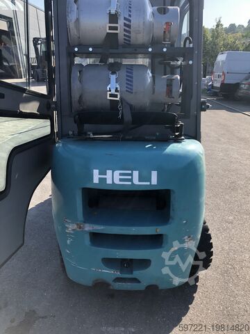LPG-Gabelstapler Heli CPYD 25 Triplexmast