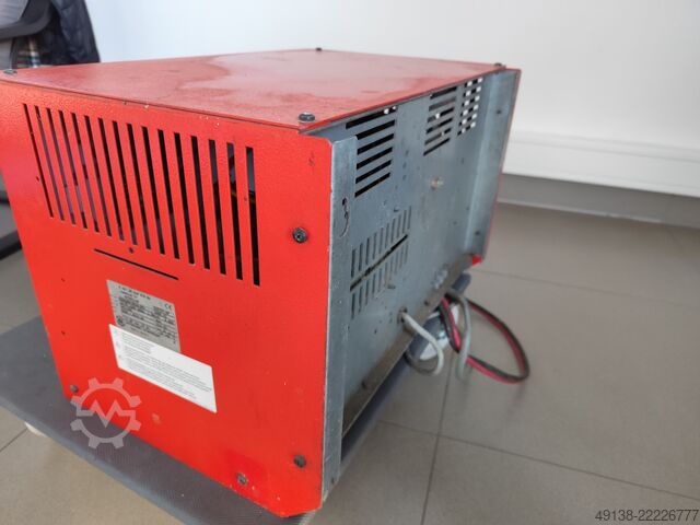24 V 40 A Ladegerät für Staplerbatterie Indatron - Linde STE 24/40 EUW