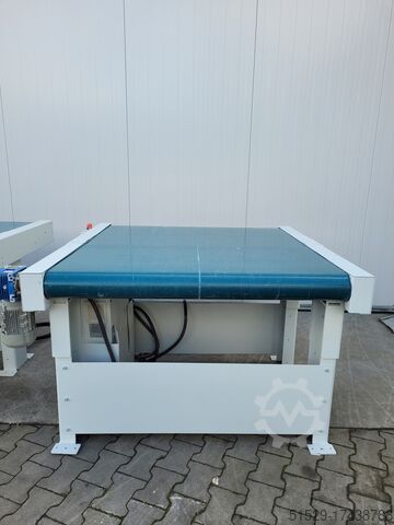 Feeding and receiving table