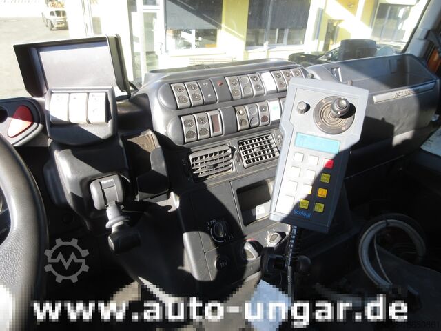 Kipper LKW Iveco Trakker 360 Kipper 4x4 Kran Palfinger