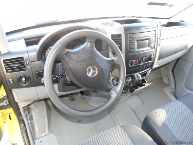 Koffer Mercedes-Benz Sprinter 516 + lift + EURO 5 + 3P