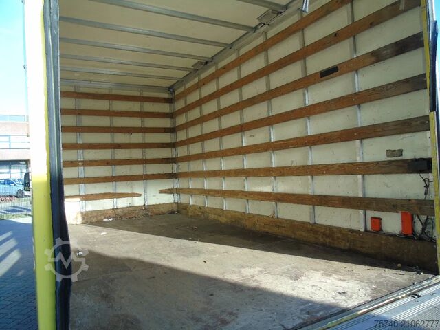 Koffer Mercedes-Benz Sprinter 516 + lift + EURO 5 + 3P