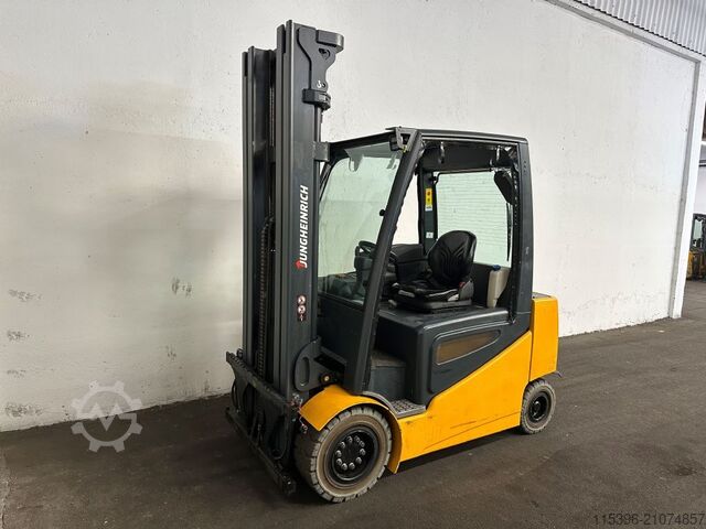 Electric 4-wheel forklift Jungheinrich EFG 430 - TRIPLEX 6 m