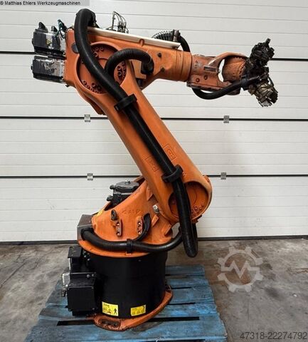 Roboter - Handling KUKA Ersatzteilträger