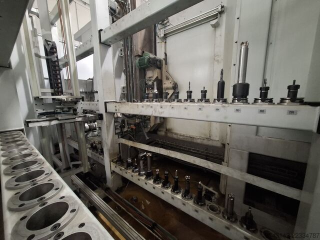Horizontal-Bearbeitungszentrum DIXI DHP100 II