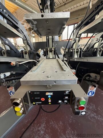 Polyurethanverarbeitungsmaschine AMA GUSBERTI , COMAU X09631, SMART 5NJ60-2.2