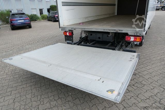 Transporter mit Koffer MERCEDES-BENZ 821 L Atego 4x2, 6.100mm lang, LBW, Klima, Luft