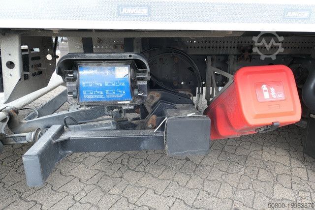 Transporter mit Koffer MERCEDES-BENZ 821 L Atego 4x2, 6.100mm lang, LBW, Klima, Luft