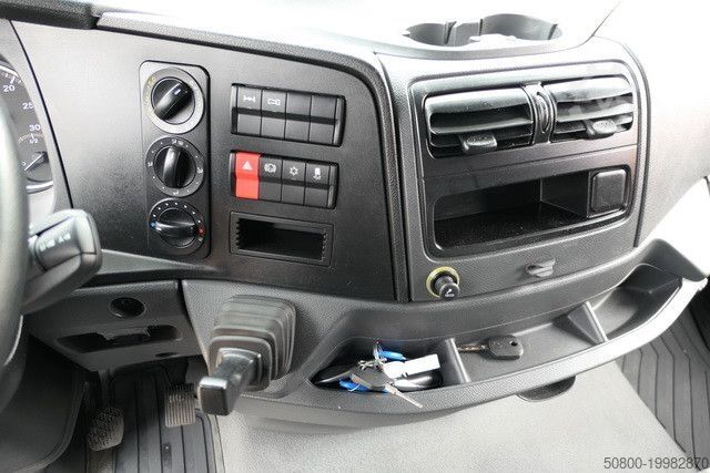 Transporter mit Koffer MERCEDES-BENZ 821 L Atego 4x2, 6.100mm lang, LBW, Klima, Luft