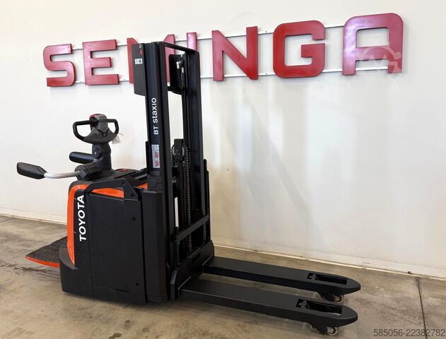 Manual stacker Toyota 11162 - SPE200D