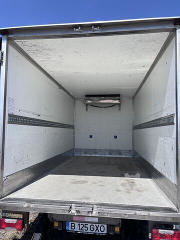 Refrigerator body van Iveco Daily 35C16