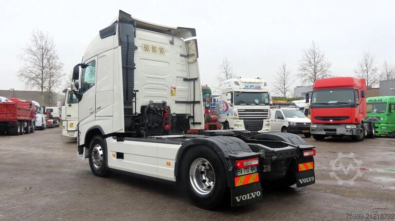 Standard-SZM Volvo FH 540 vin: YV2RT60A1JB881331 EURO6  2X FUEL TA...