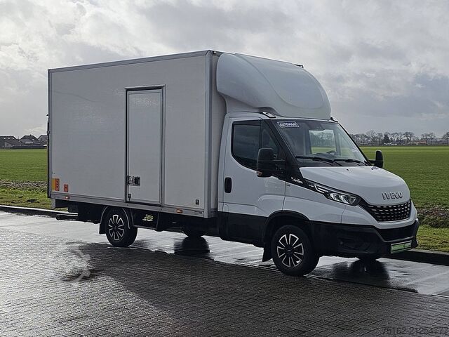 Koffer IVECO DAILY 35S16 Bakwagen Laadklep!