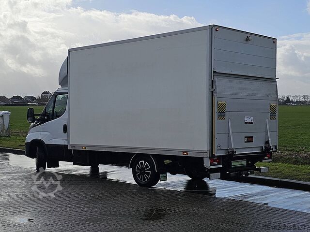 Koffer IVECO DAILY 35S16 Bakwagen Laadklep!