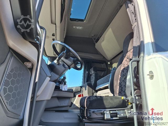 Standard tractor unit Scania R 460 A4x2NA