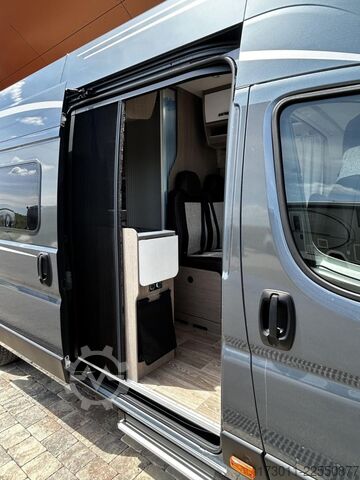 Kastenwagen Wohnmobil / Campervan PÖSSL Roadcruiser Revolution - Citroen 180PS Automat