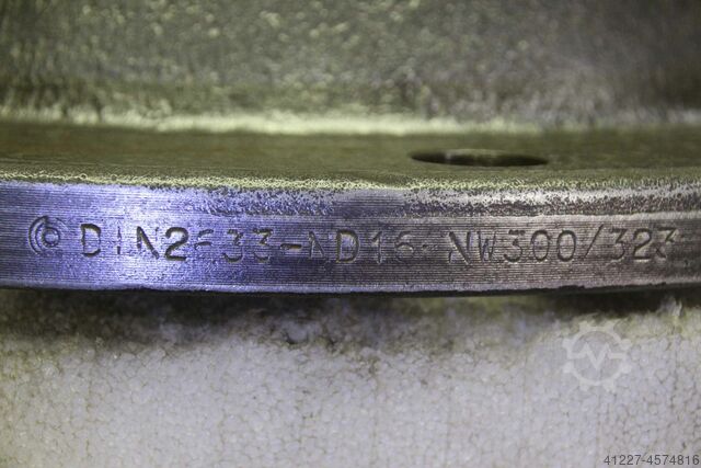 Welding neck flange unbekannt ND16  NW300/323