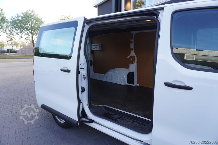 Delivery van Peugeot Expert 2.0 BlueHDI L2 EURO 6 - Airco - Navi - C...